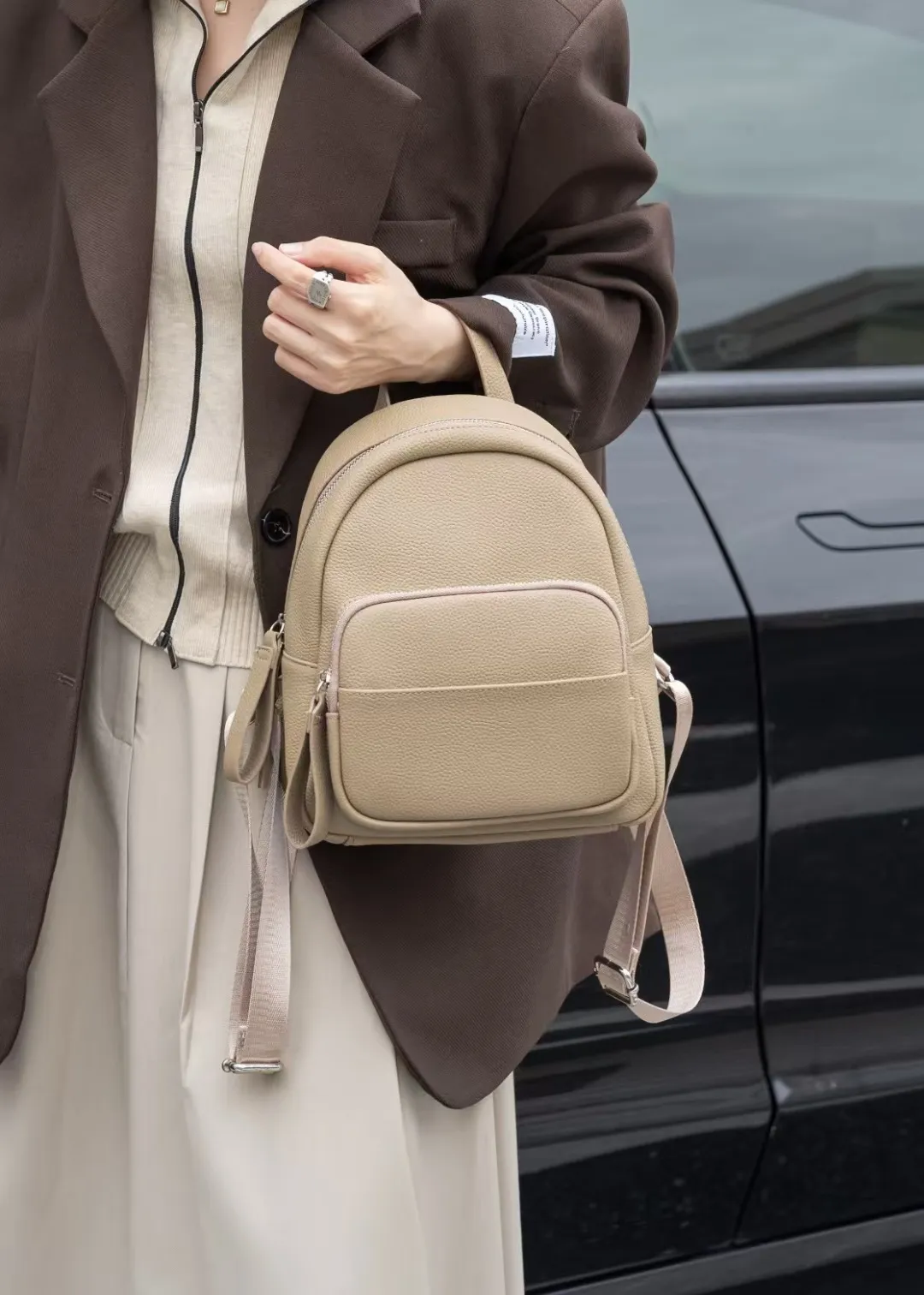 Women's Genuine Leather Backpack, Top Layer Cowhide Togo Leather, Simple Commuter Travel Schoolbag, Elegant All-Match Design, Ladies Fashion Backpack thumbnail 6