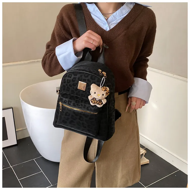 Leopard Print Backpack Lightweight Small Trendy Large Capacity Shoulder Bag Women's Travel Commute Bag showcase 16