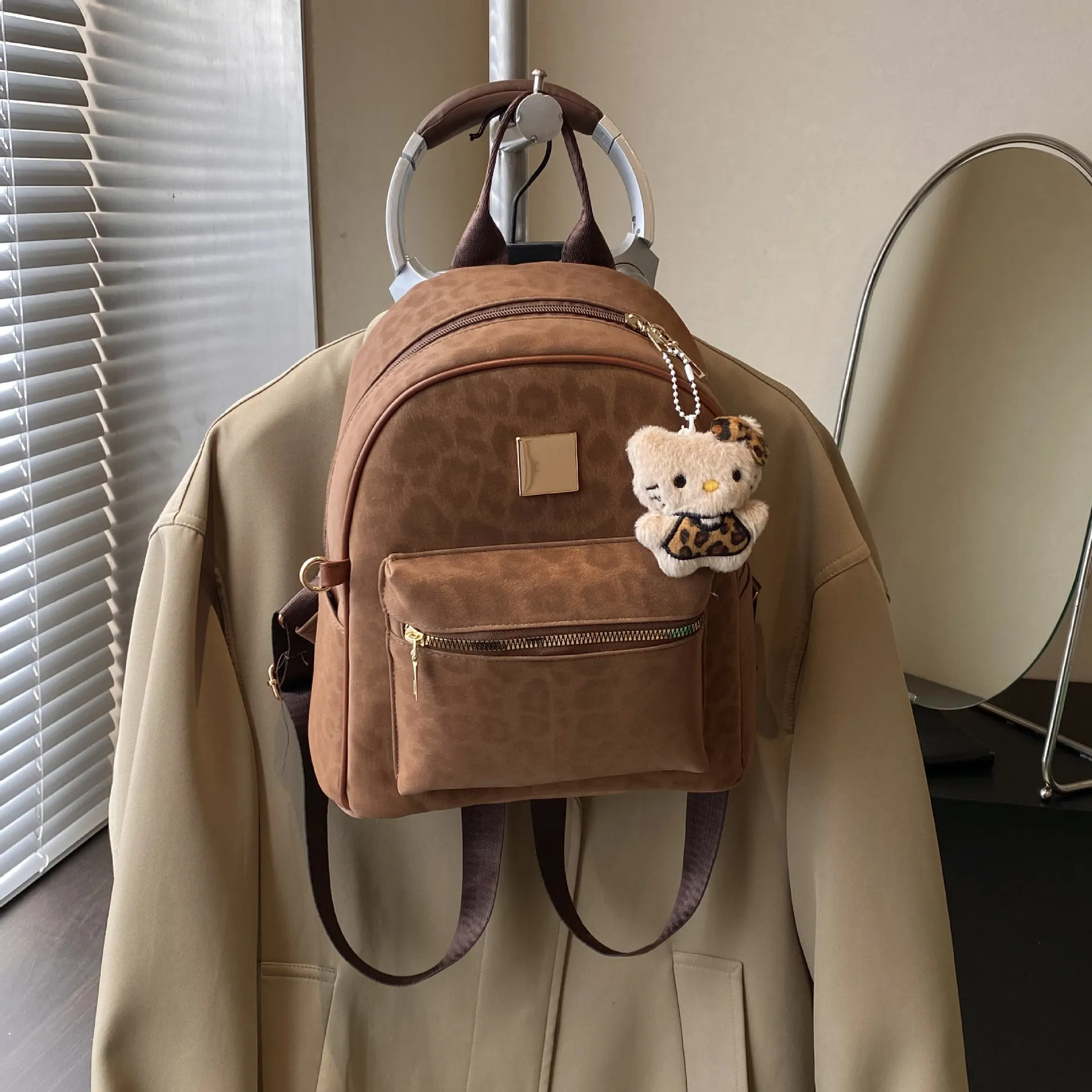 Leopard Print Backpack Lightweight Small Trendy Large Capacity Shoulder Bag Women's Travel Commute Bag thumbnail 10