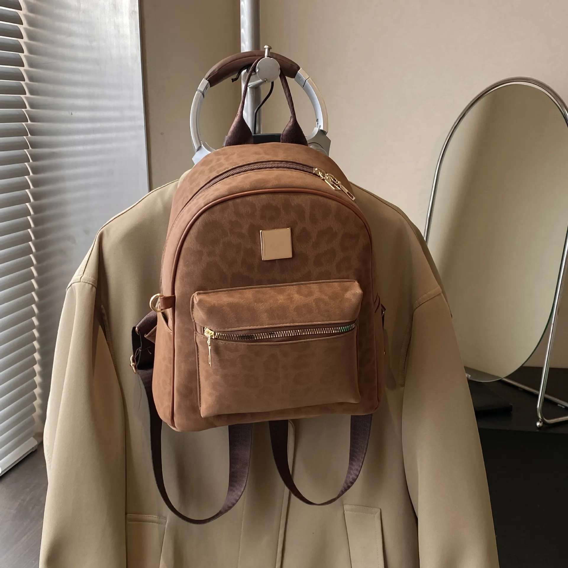 Leopard Print Backpack Lightweight Small Trendy Large Capacity Shoulder Bag Women's Travel Commute Bag thumbnail 9