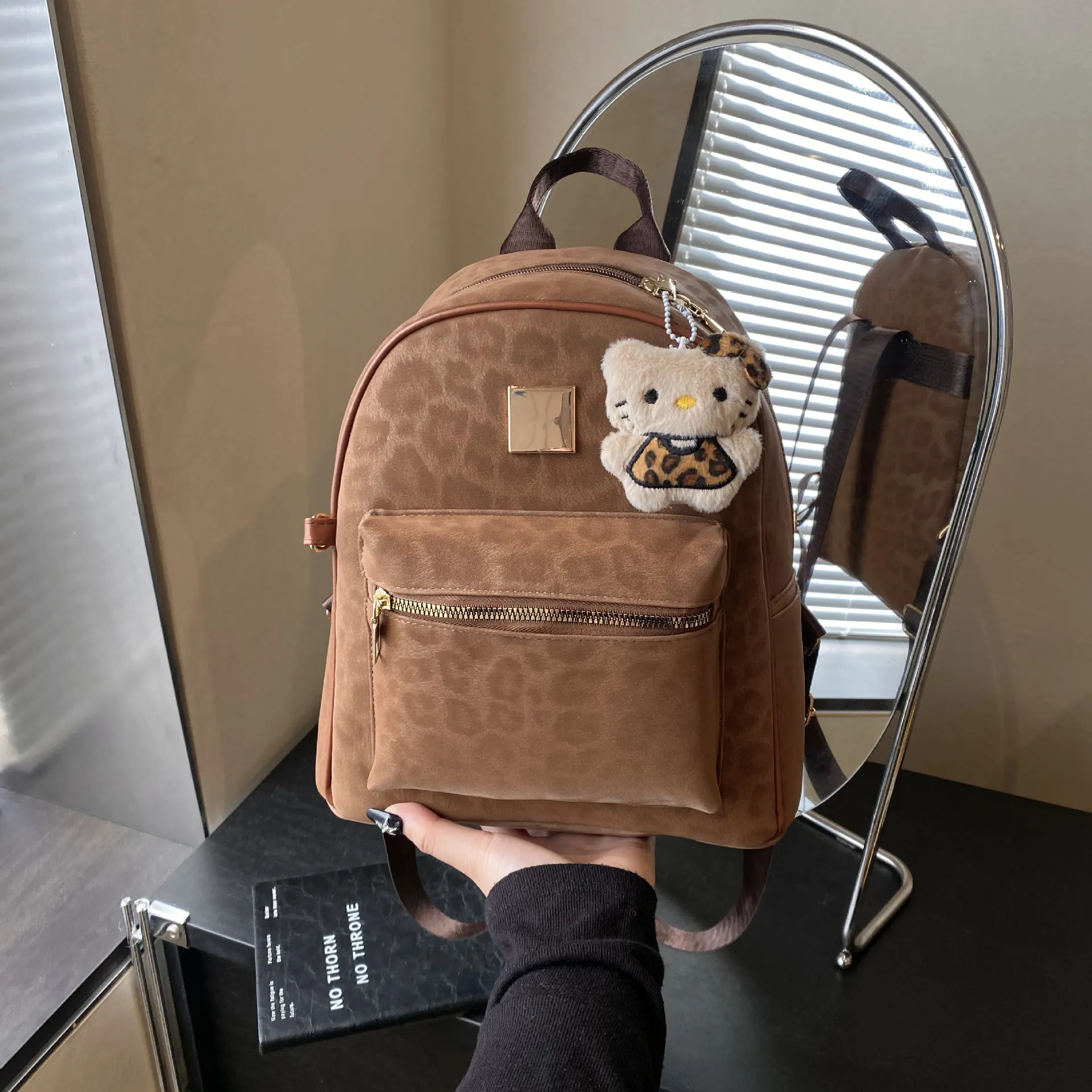 Leopard Print Backpack Lightweight Small Trendy Large Capacity Shoulder Bag Women's Travel Commute Bag thumbnail 4