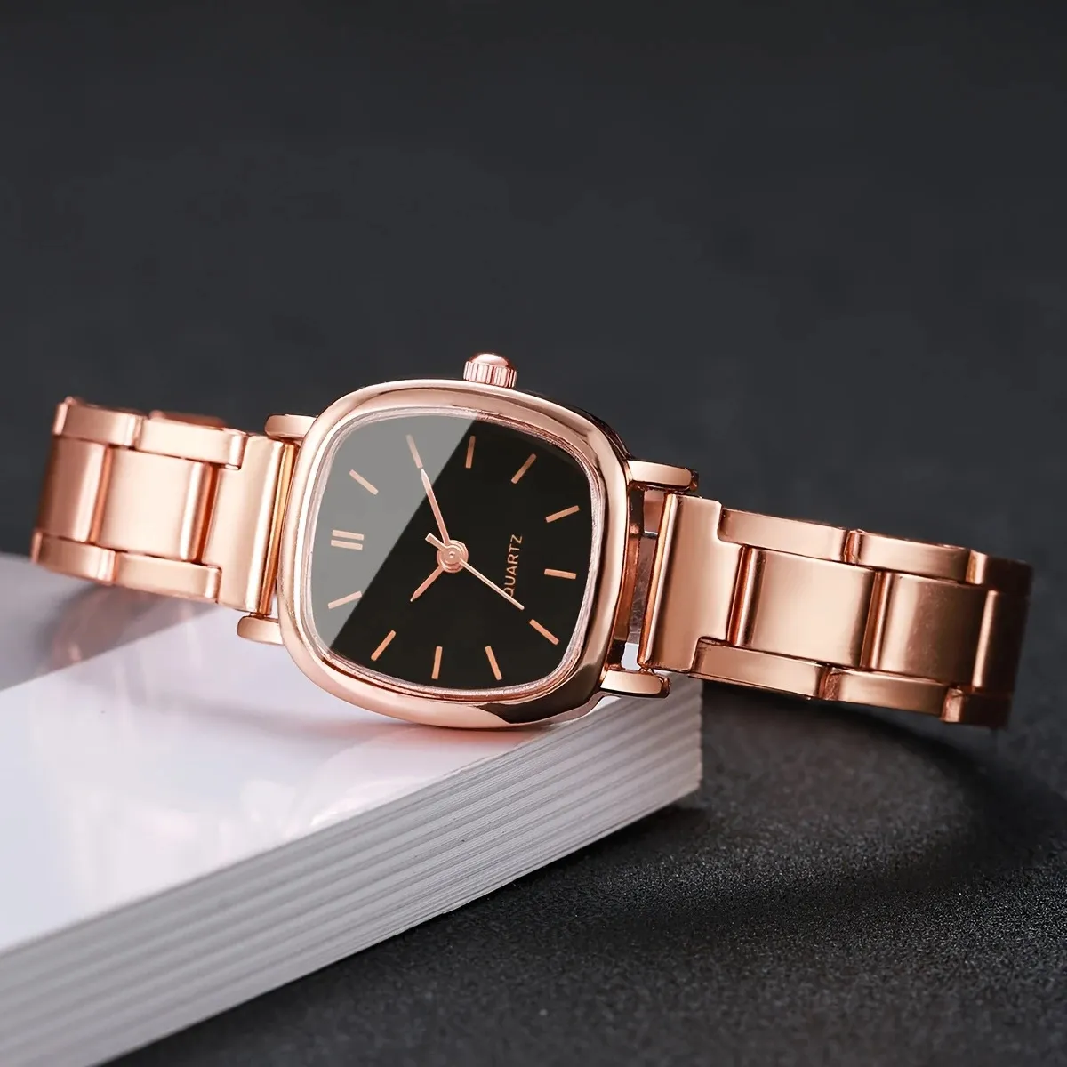 Women's Watch Girls Niche High-End Stainless Steel Band Casual Fashion Student Bracelet Watch Elegant Ladies Wristwatch Timepiece Gift showcase 9