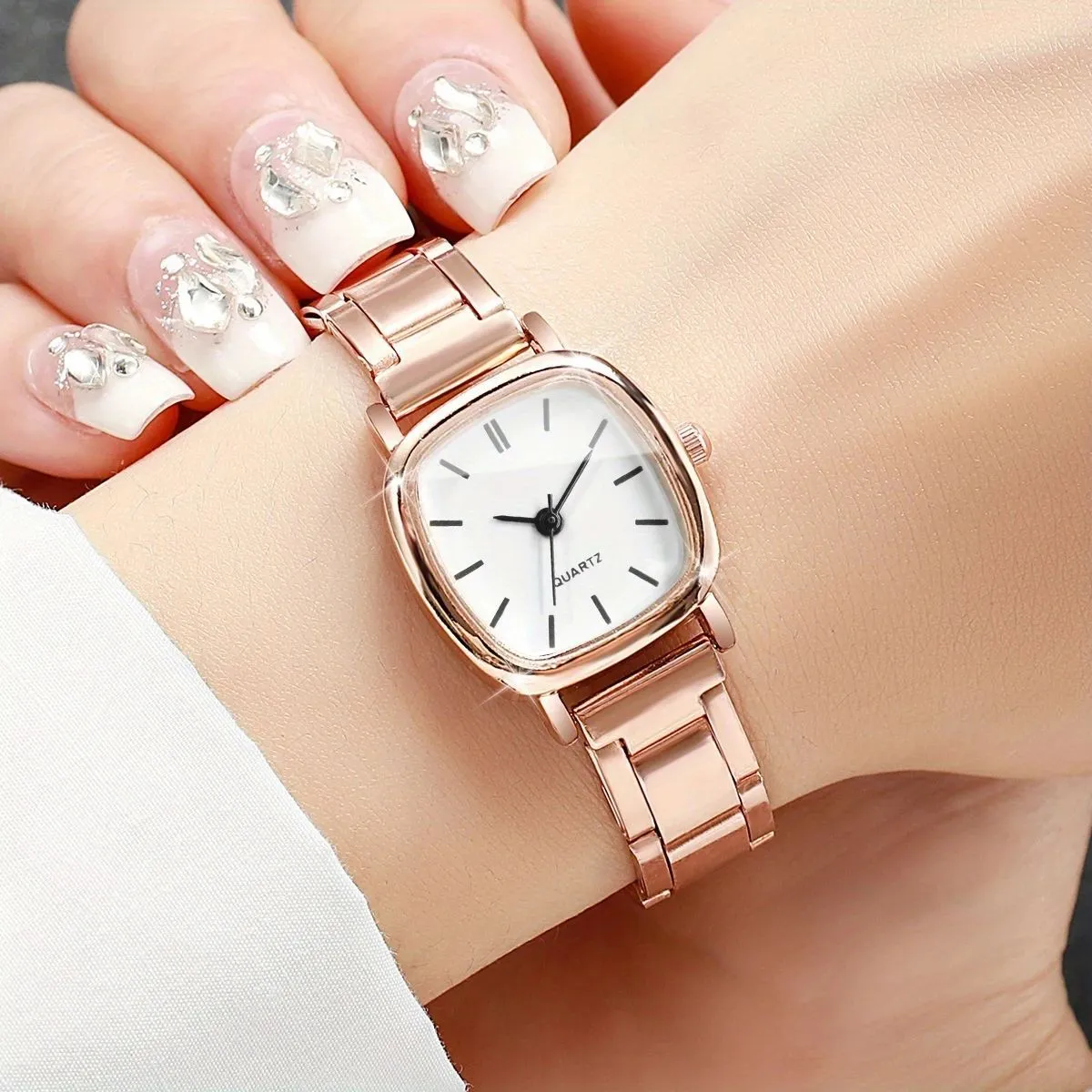 Women's Watch Girls Niche High-End Stainless Steel Band Casual Fashion Student Bracelet Watch Elegant Ladies Wristwatch Timepiece Gift showcase 7