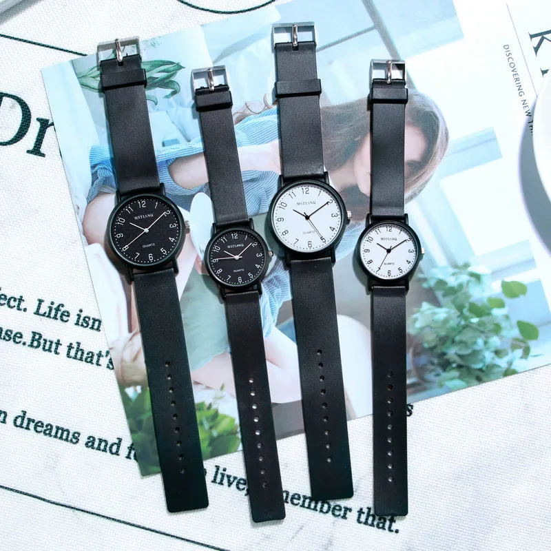 Stylish Korean Style Couple's Watch for Students - Simple Fashionable Sports Casual Retro College Style Wristwatch for Men and Women showcase 3