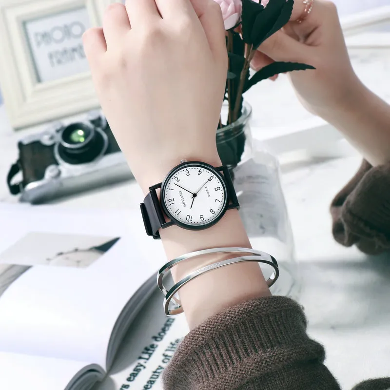 Stylish Korean Style Couple's Watch for Students - Simple Fashionable Sports Casual Retro College Style Wristwatch for Men and Women showcase 18