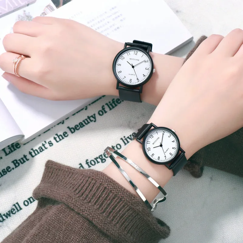Stylish Korean Style Couple's Watch for Students - Simple Fashionable Sports Casual Retro College Style Wristwatch for Men and Women showcase 13