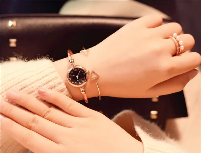 Rose Gold - Black Arabic