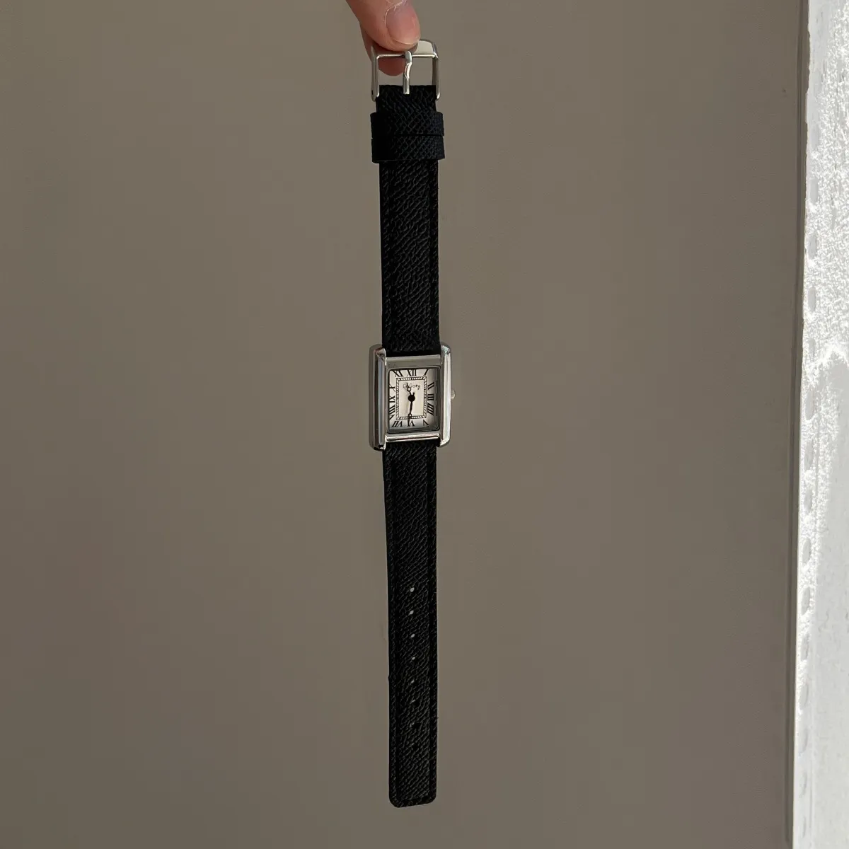 Square Women's Wrist Watch Retro Tank Style with Lychee Pattern Leather Belt, Elegant Quartz Analog Watch for Ladies and Girls showcase 9