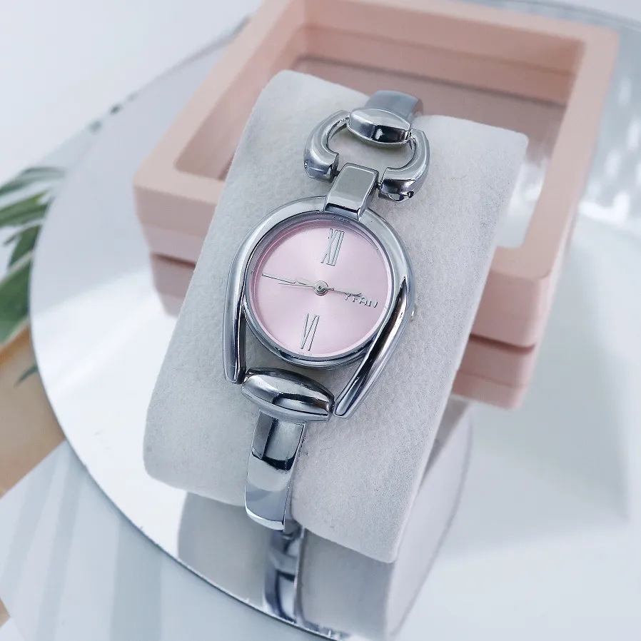 Women's Retro Button Ring Watch - Fashion Temperament Bracelet Watch - Casual Quartz Wristwatch for Ladies thumbnail 1