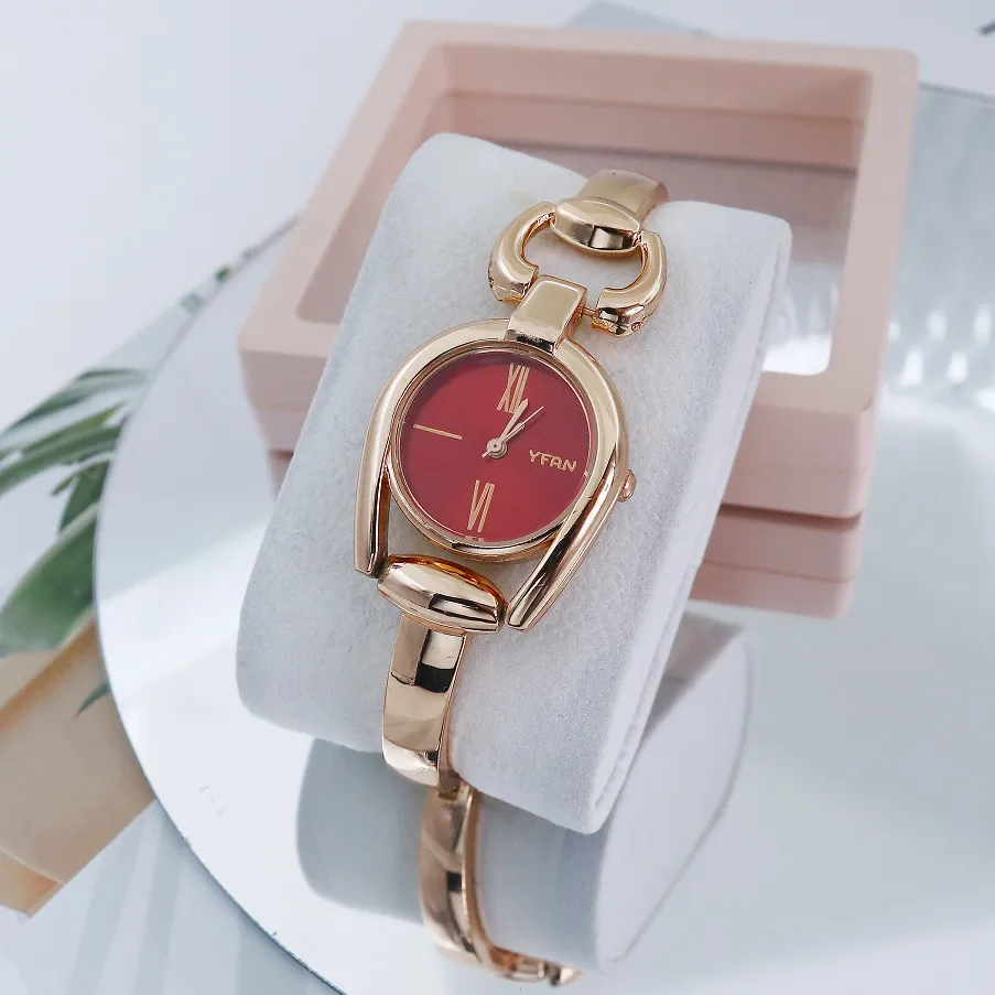 Women's Retro Button Ring Watch - Fashion Temperament Bracelet Watch - Casual Quartz Wristwatch for Ladies showcase 3