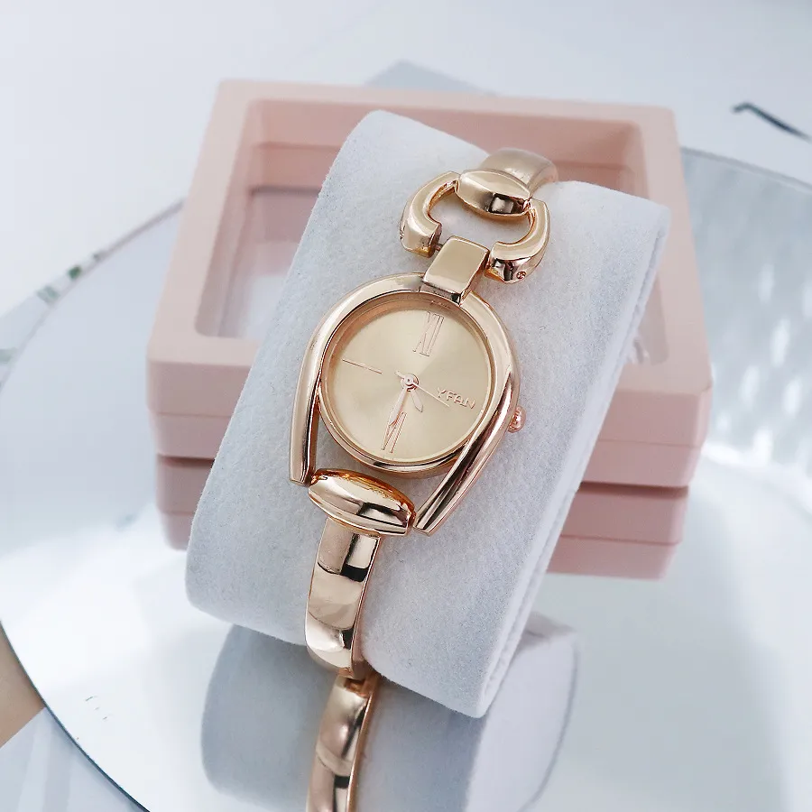 Women's Retro Button Ring Watch - Fashion Temperament Bracelet Watch - Casual Quartz Wristwatch for Ladies thumbnail 8