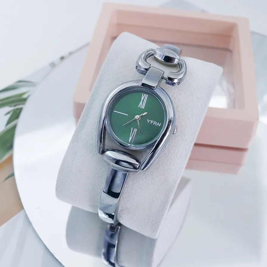 Women's Retro Button Ring Watch - Fashion Temperament Bracelet Watch - Casual Quartz Wristwatch for Ladies thumbnail 9