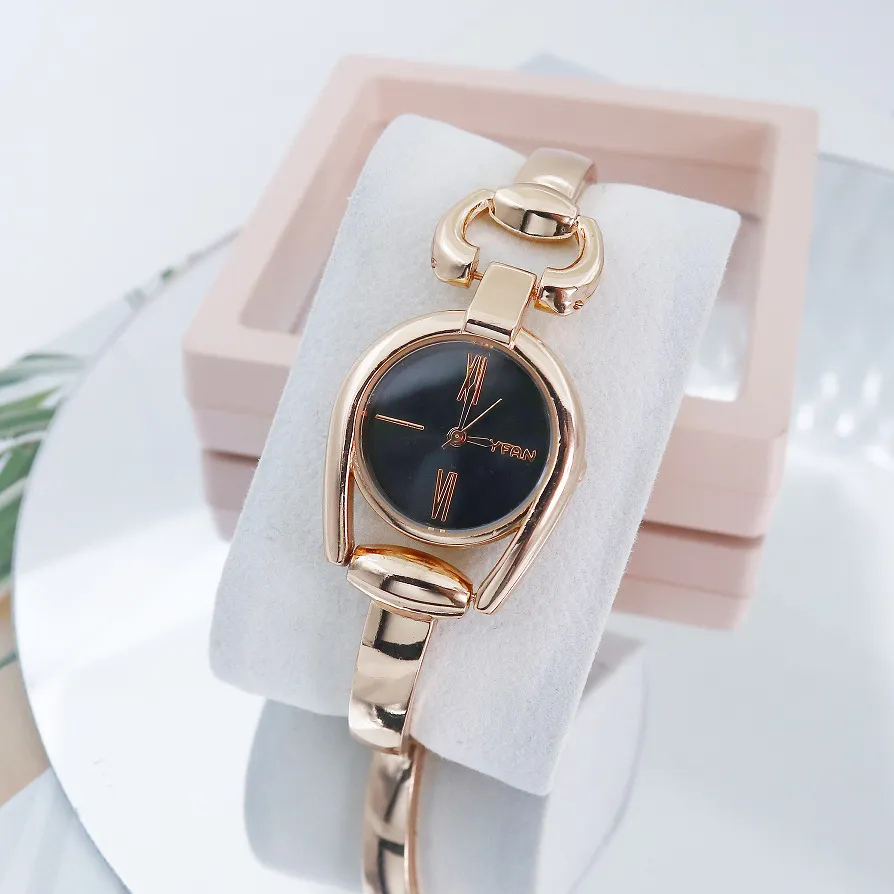 Women's Retro Button Ring Watch - Fashion Temperament Bracelet Watch - Casual Quartz Wristwatch for Ladies thumbnail 4