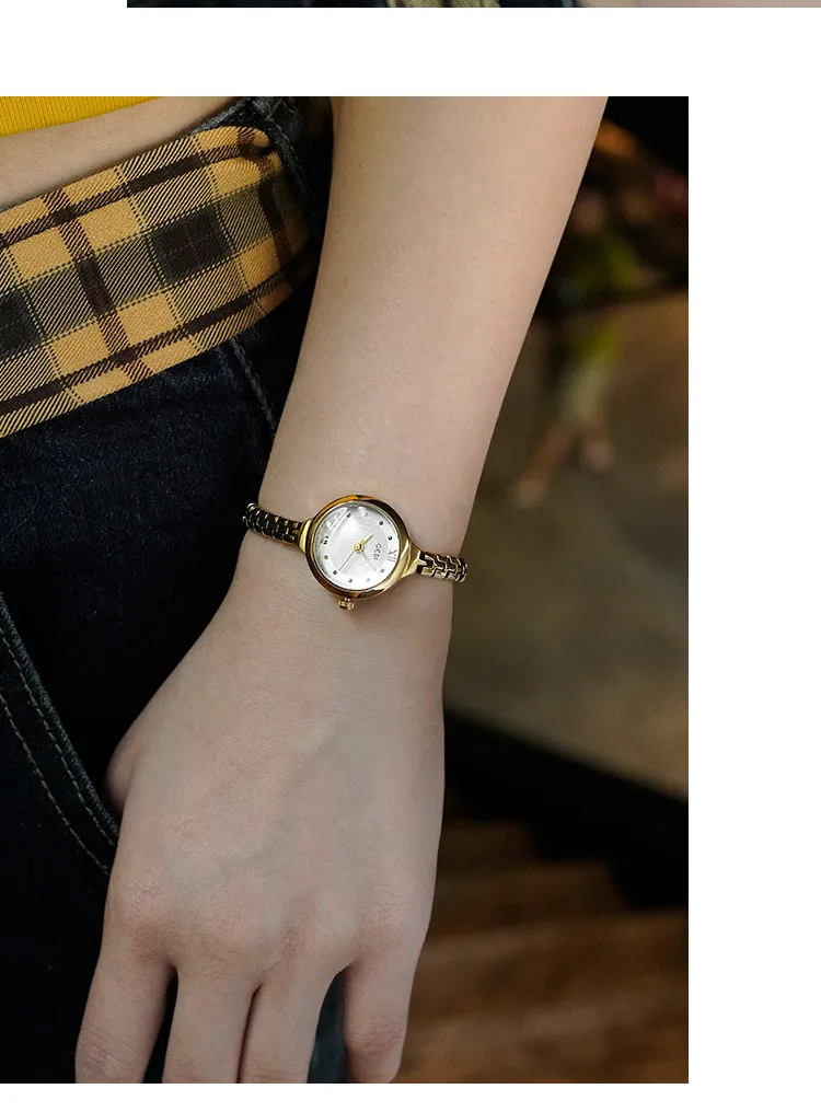 Gold Women's Quartz Bracelet Watch Waterproof Small Exquisite Luxury Niche Second-Hand Style Versatile Wristwatch for Ladies Fashion showcase 15