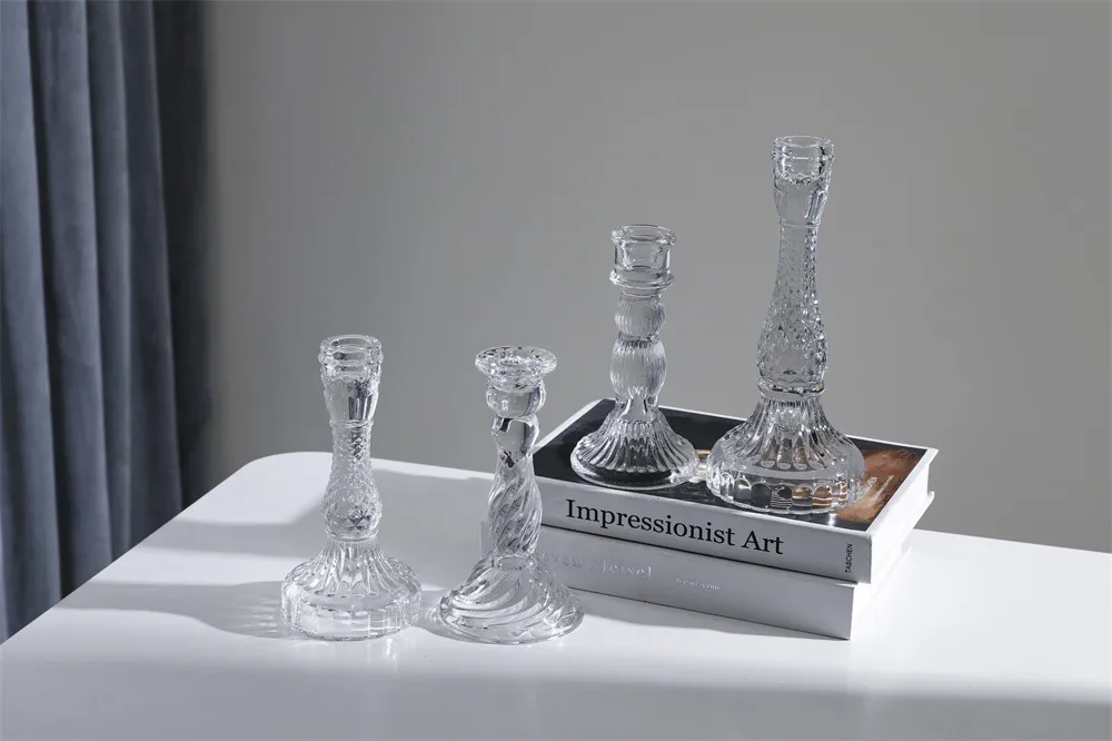 Elegant Crystal Glass Candle Holder - French Pastoral Style Aromatherapy Candle Holder for Dining Table, Home Decoration, and Special Occasions showcase 1