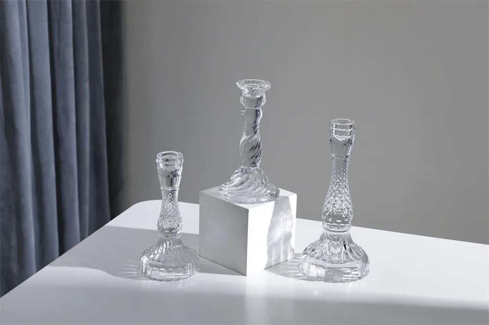 Elegant Crystal Glass Candle Holder - French Pastoral Style Aromatherapy Candle Holder for Dining Table, Home Decoration, and Special Occasions showcase 3