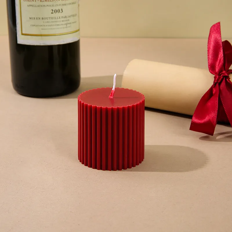 French Vintage Wine Red Cylindrical Aromatherapy Candle - Niche High-End Romantic Candle for Wedding Ceremony & Home Candlestick Ornaments showcase 13