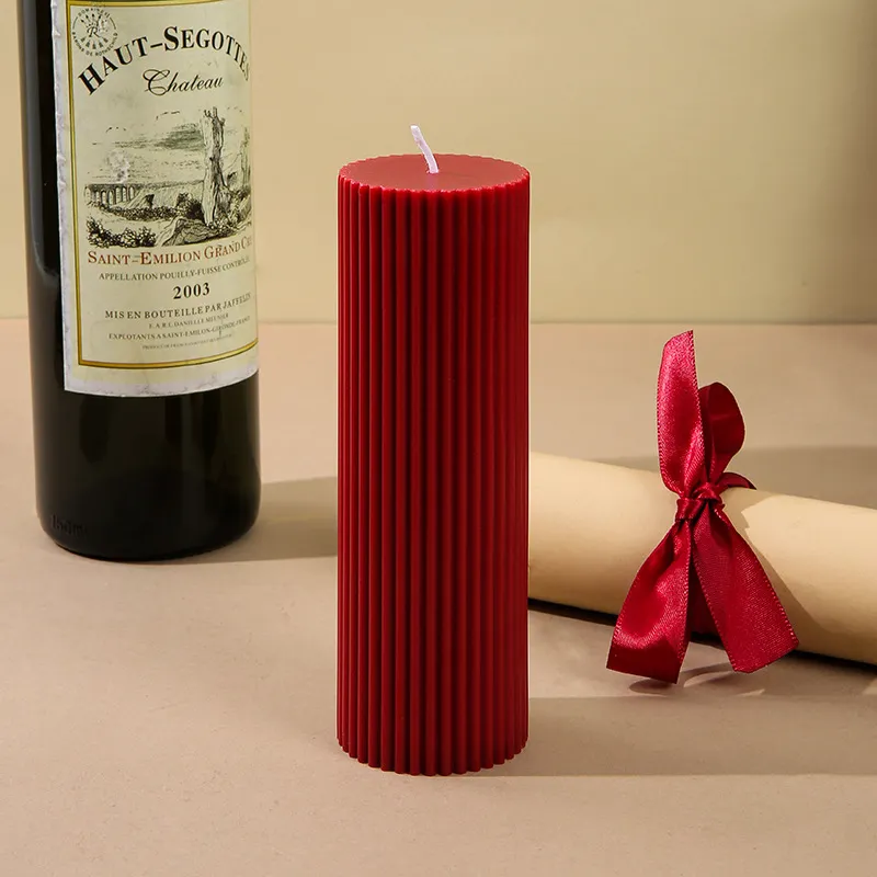 French Vintage Wine Red Cylindrical Aromatherapy Candle - Niche High-End Romantic Candle for Wedding Ceremony & Home Candlestick Ornaments showcase 10