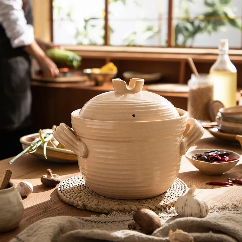 Japanese Style Clay Casserole Pot with Double Lid - Unglazed Earthenware Soup Pot for Gas or Open Fire Cooking - High Temperature Resistant Household Cookware