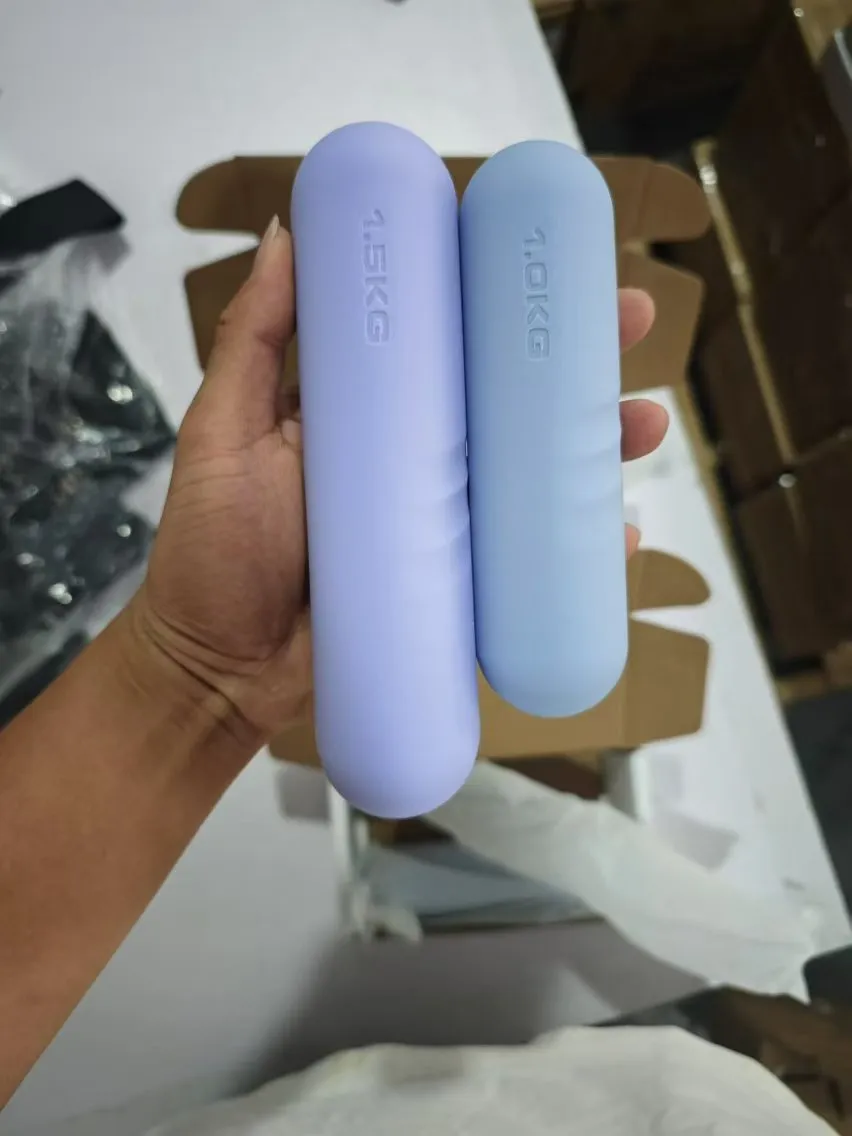 Handprint Dumbbell Set - Silicone Edge, Unisex Fitness Equipment for Household Use, Children, and Primary School Students - 2-5kg Weight Range showcase 8