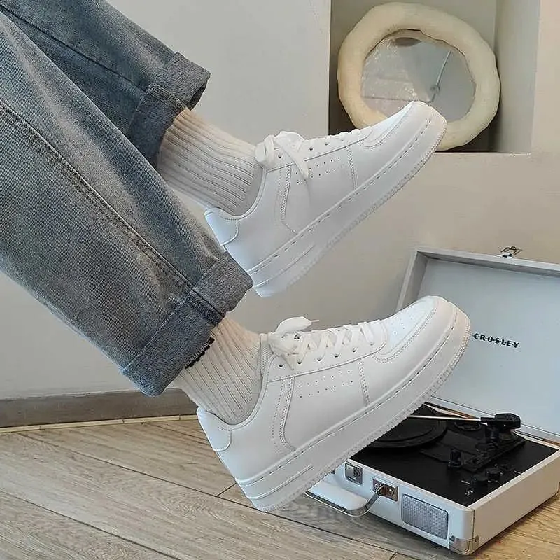 Men's Casual Sneakers 2024: Versatile Work & High Street Style - American Trend Black Sports Shoes for Autumn showcase 2