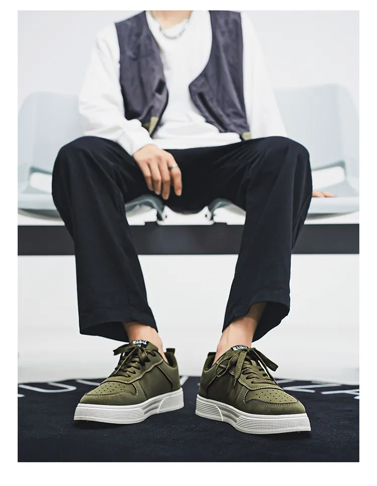 Men's Leather Sneakers Large Size 2025 Model - Fashionable Versatile Soft Sole Casual Sports Shoes for All Seasons showcase 18
