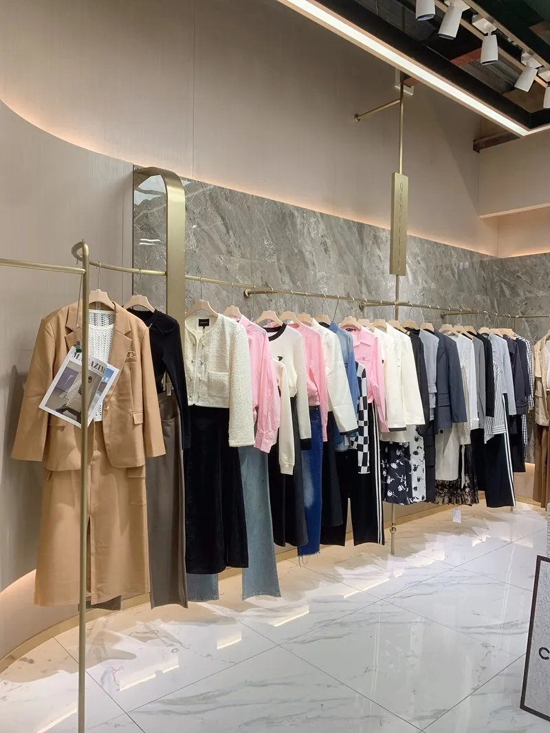Women's Clothing Wholesale Overstock Liquidation Pallet - High Quality Fashion Apparel for Resale, Boutique Clothing, Mixed Styles & Sizes showcase 13