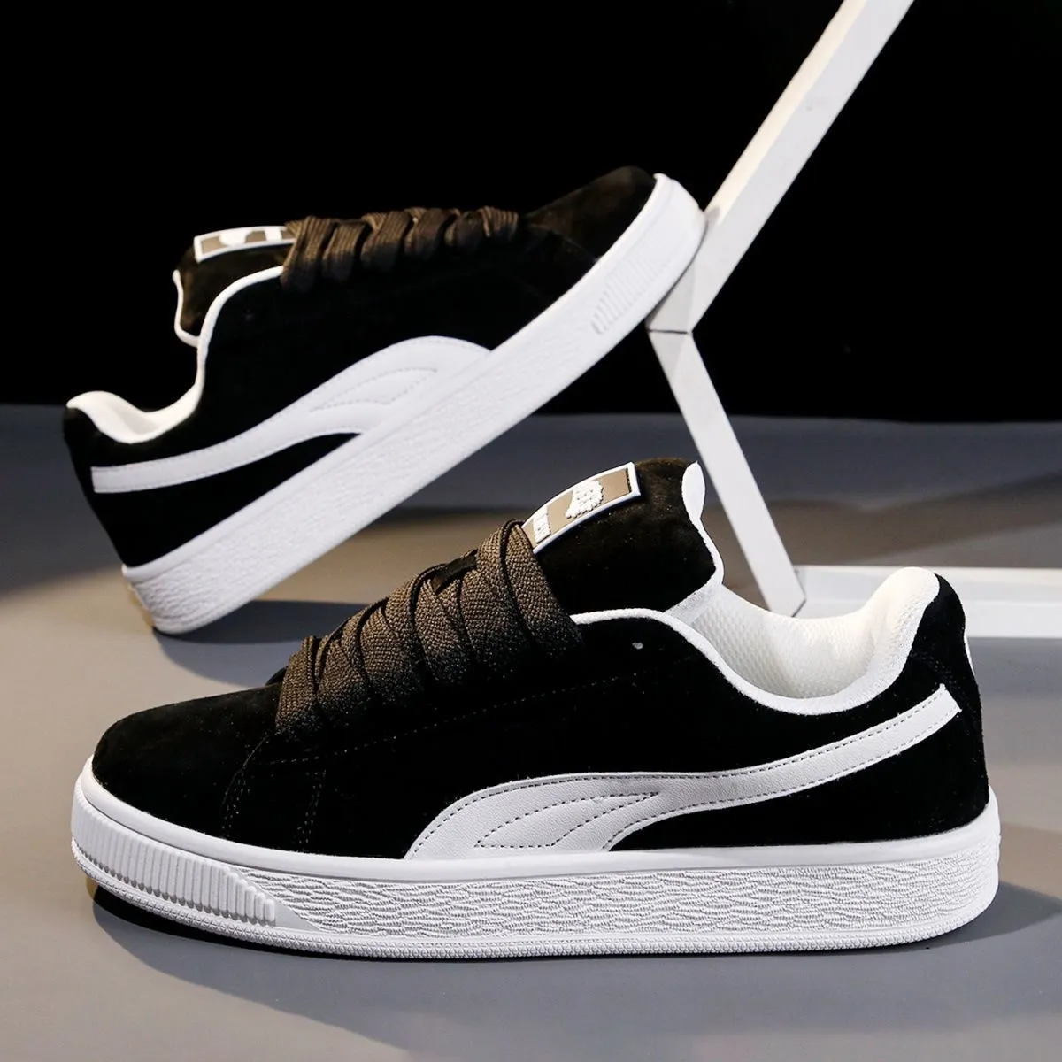 Men's and Women's Casual Loafers Sneakers - Low Top Thick Soled Fashion Shoes - Trendy Retro White Shoes for Couples thumbnail 1
