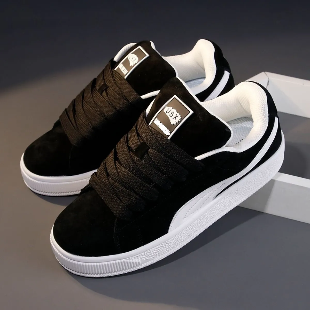 Men's and Women's Casual Loafers Sneakers - Low Top Thick Soled Fashion Shoes - Trendy Retro White Shoes for Couples showcase 1