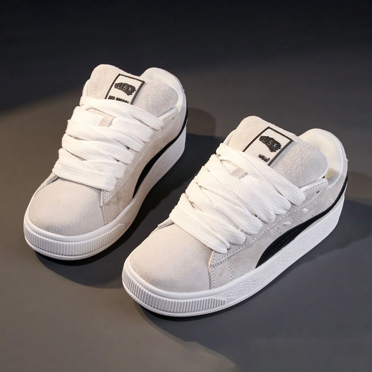 Men's and Women's Casual Loafers Sneakers - Low Top Thick Soled Fashion Shoes - Trendy Retro White Shoes for Couples showcase 7
