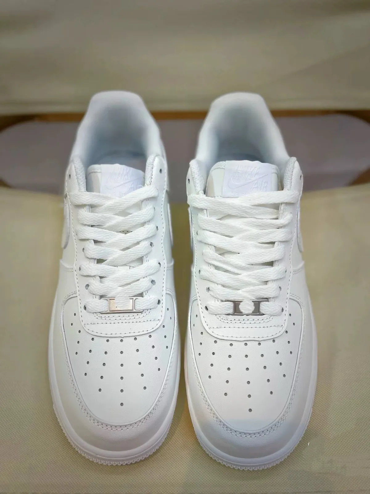 Unisex White Sneakers - Breathable Low-Cut Sports Shoes for Men & Women - Trendy Casual All-Season Fashion Footwear showcase 12