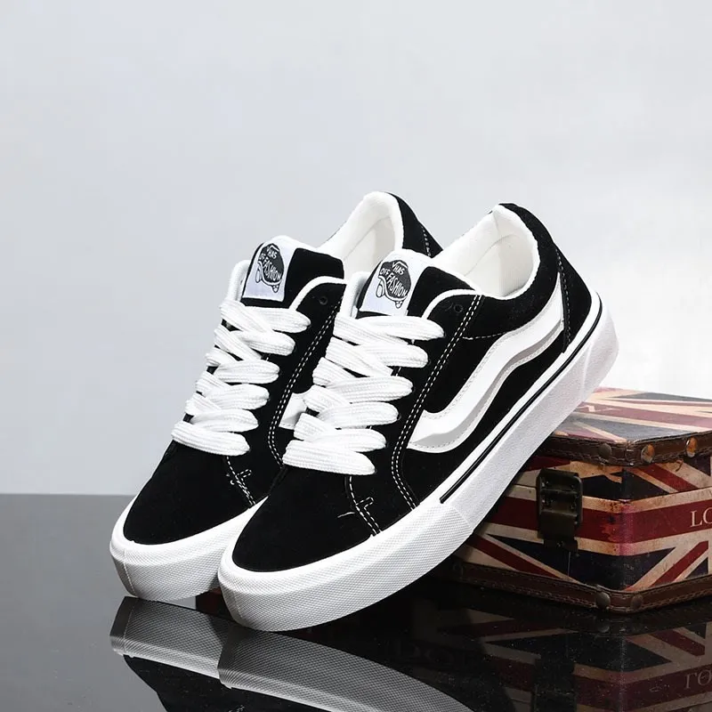 Unisex Low Top Canvas Sneakers Casual Walking Shoes Black and White Paisley Print Comfortable Flat Skate Shoes for Men and Women thumbnail 9