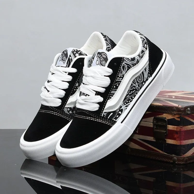 Unisex Low Top Canvas Sneakers Casual Walking Shoes Black and White Paisley Print Comfortable Flat Skate Shoes for Men and Women thumbnail 6