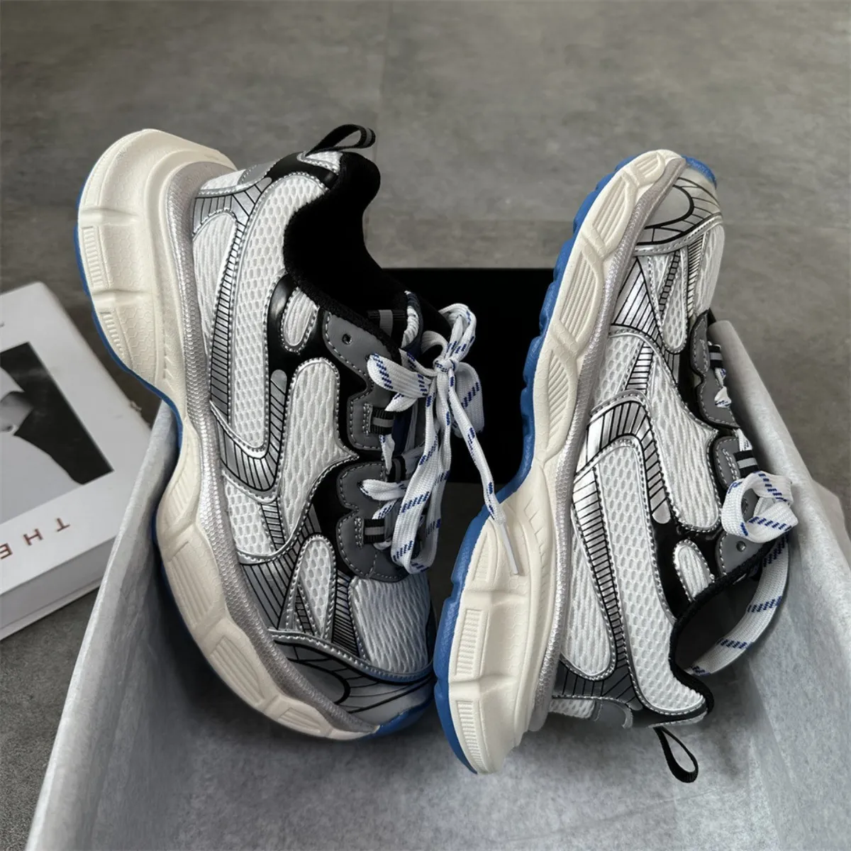 Men's Chunky Sneakers Fashion Street Style Dad Shoes Lightweight Thick Sole Casual Sports Shoes Couple Sneakers showcase 1