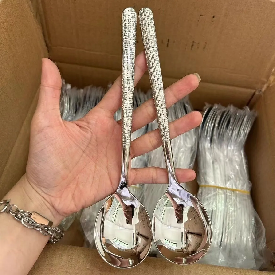 Korean Style Long Handle Soup Spoons - Stainless Steel Hammered Spoons for Home, Restaurant, and Western Food Dining - Set of 3 showcase 1