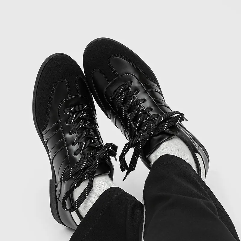 Men's & Women's Versatile Commuting Sneakers: Trendy Casual Round-Toe Leather Shoes, Black High-End British Derby Style Training Shoes for Everyday Wear thumbnail 2