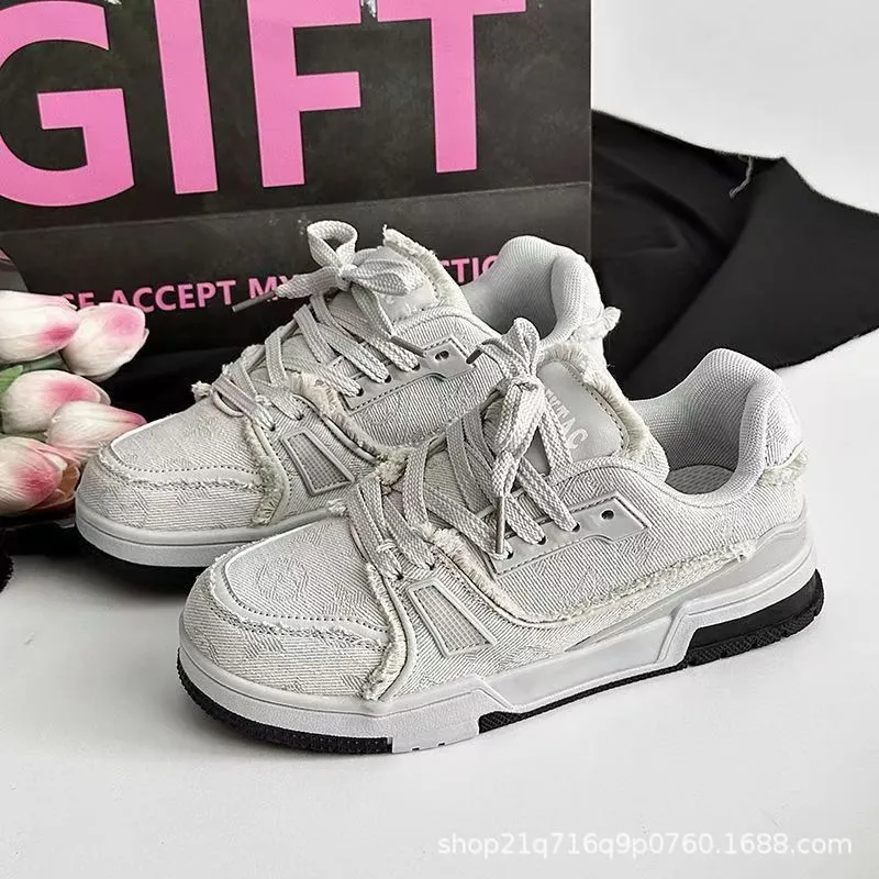 Men's Winter Casual Sneakers Fashionable Youth Thick Sole Sports Skateboarding Shoes Comfortable Walking Footwear showcase 1