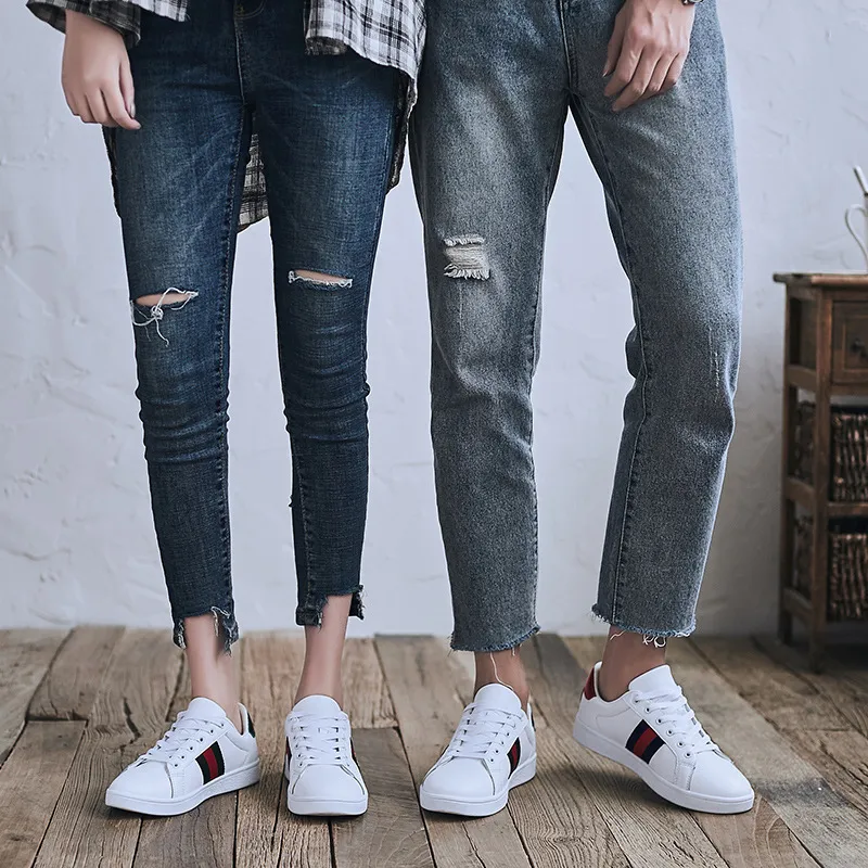 Men's and Women's White Sneakers with Embroidered Bee Design - Trendy Casual Shoes, High Quality, All-Match Style, European Fashion thumbnail 3