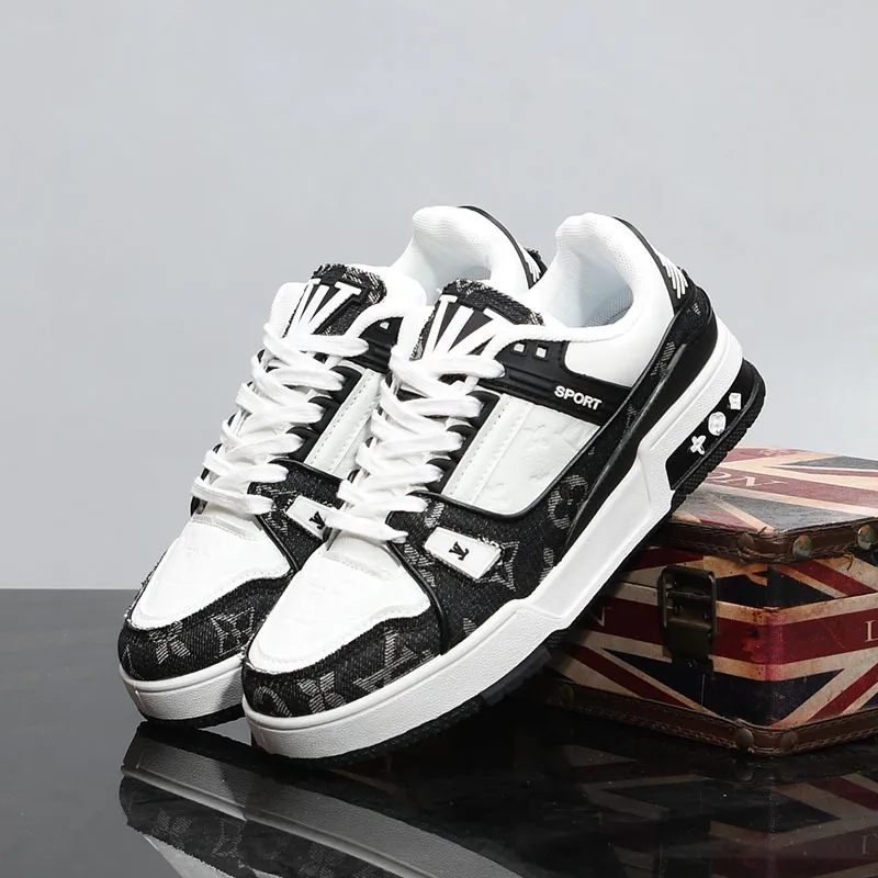 Men's and Women's Leather Panel Sneakers: Breathable, Versatile Casual Shoes with Thick Soles for Height Increase - Trendy Couple Sports Footwear thumbnail 2