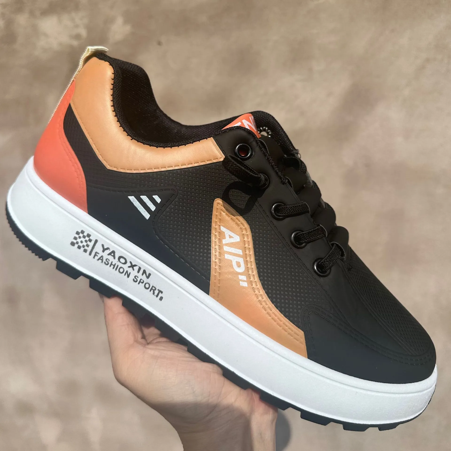 M15 - Black