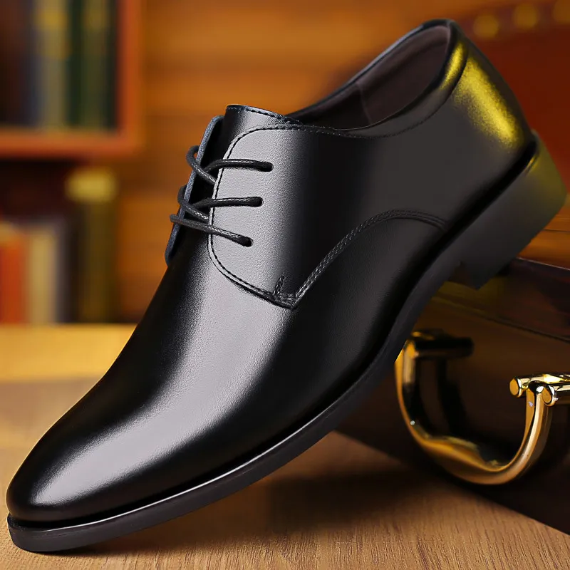 Men's Plus Size Leather Formal Shoes Wholesale: Korean Lace-Up Black Work Shoes for Professionals, Comfortable and Durable thumbnail 1