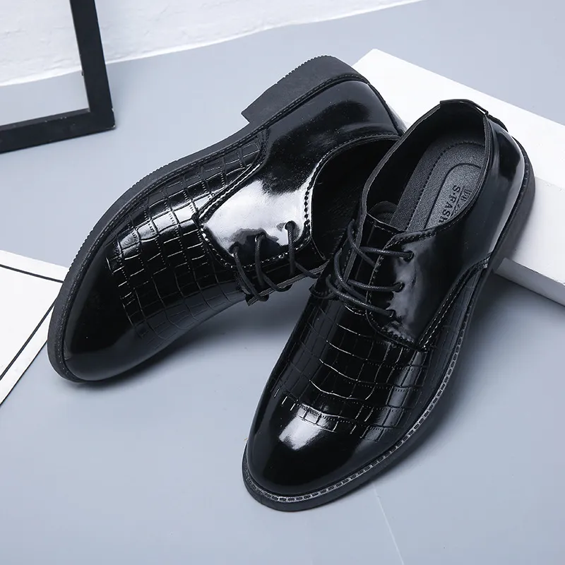 Men's Leather Dress Shoes - Korean Style British Fashion Breathable Casual Business Shoes for Spring and Autumn thumbnail 1