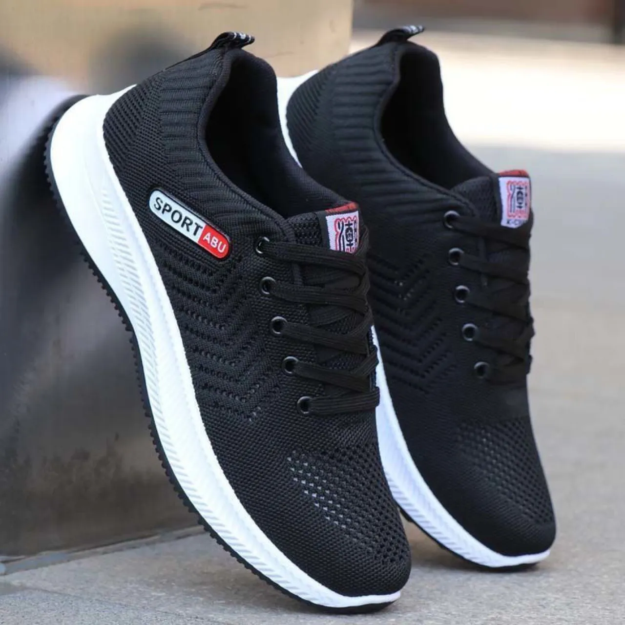 Men's Breathable Knit Sneakers Lightweight Running Shoes Casual Walking Athletic Shoes for Spring Autumn Cross-border Wholesale Comfortable Sneakers thumbnail 3