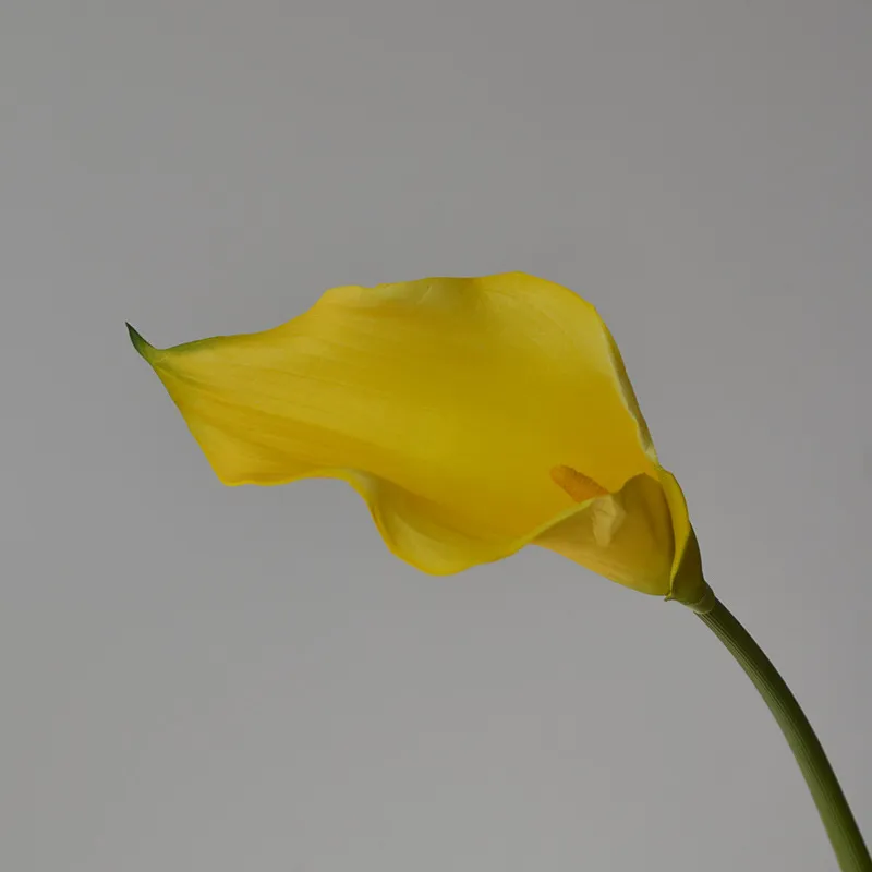 Artificial Calla Lily Flowers for Wedding Bouquet & Home Decoration - Soft Touch EVA Foam, Large Size, Wholesale thumbnail 9