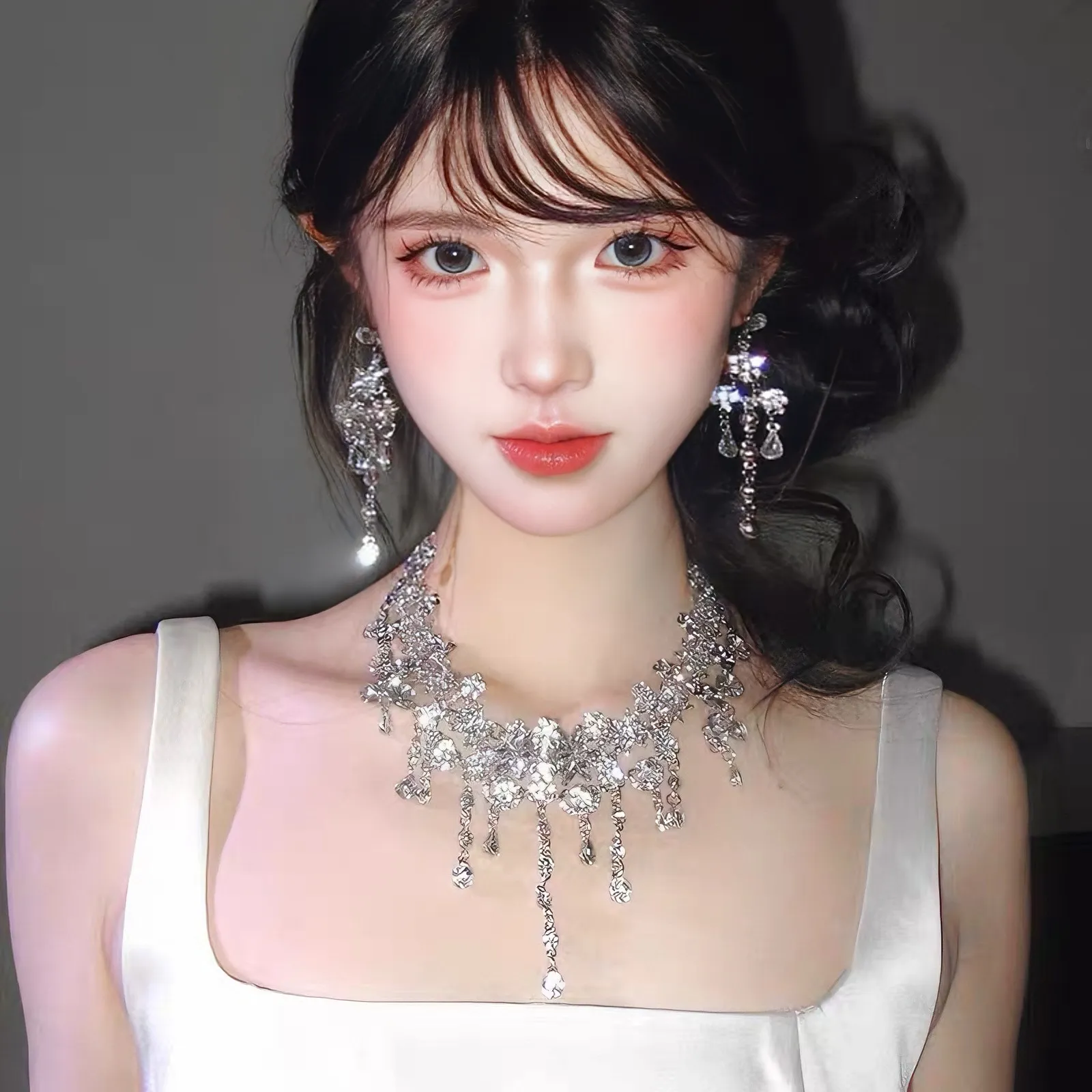 Sparkling Diamond Tassel Necklace and Earrings Set - Women's Luxury Jewelry Set - Elegant Court Style Lockbone Chain - Niche Design Neck Accessories thumbnail 7