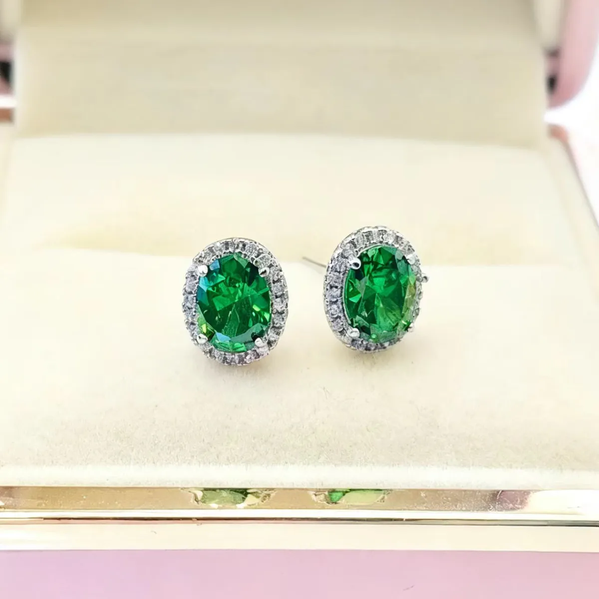 Emerald Green Jewelry Set for Women - Coconut Round Gemstone Pendant Necklace, Earrings, and Ring - Elegant Dinner Party Accessories - Influencer Style showcase 7