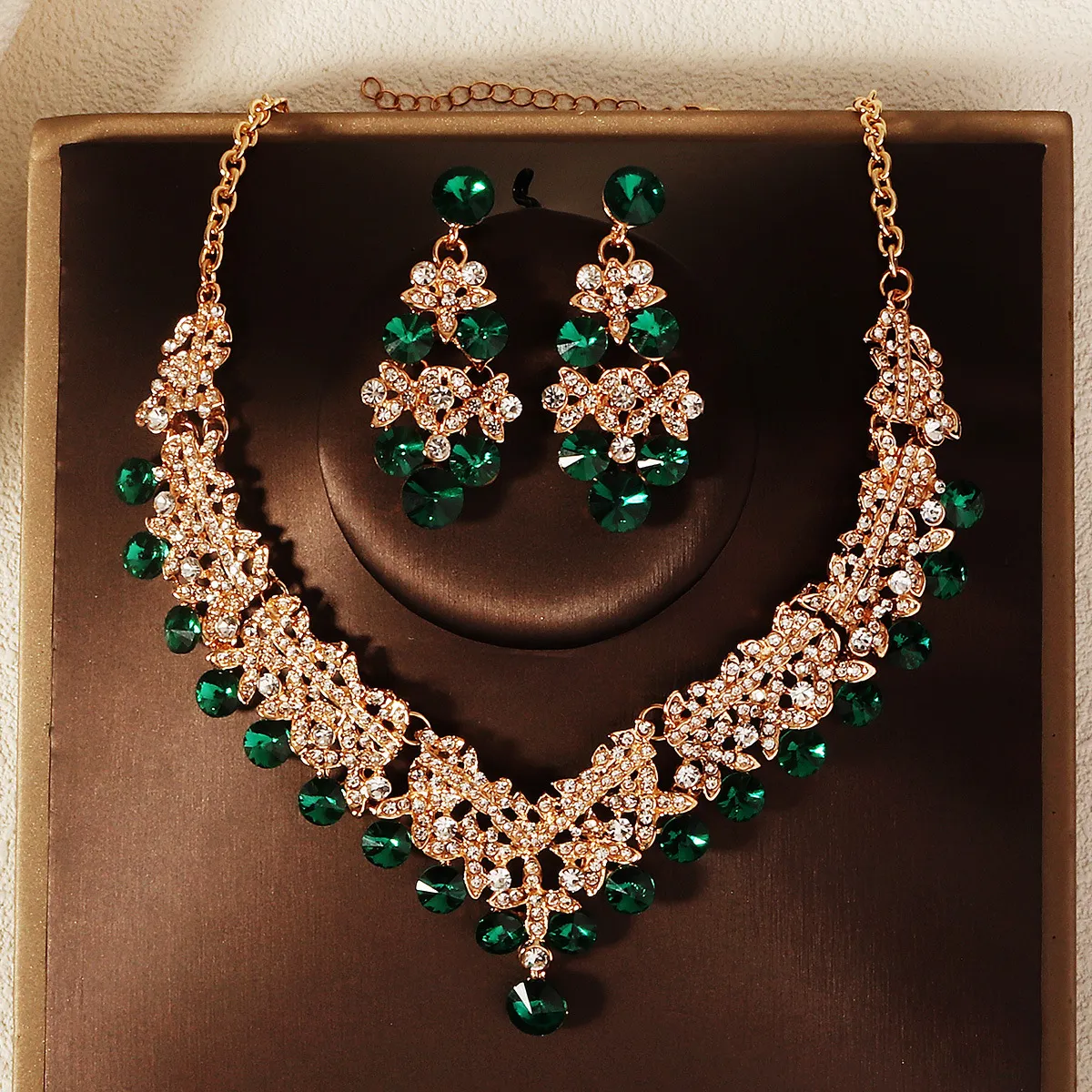 Rhinestone Jewelry Set for Women - European American Style Necklace and Earrings - Exaggerated Retro Alloy Fashion Jewelry Set thumbnail 7