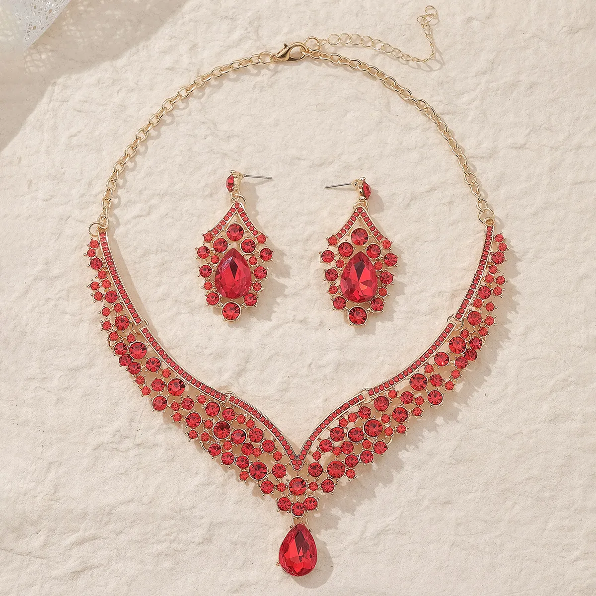 Rhinestone Jewelry Set for Women - European American Style Necklace and Earrings - Exaggerated Retro Alloy Fashion Jewelry Set thumbnail 2