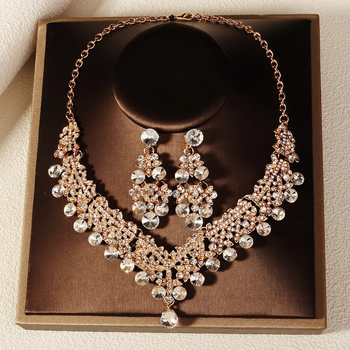 Rhinestone Jewelry Set for Women - European American Style Necklace and Earrings - Exaggerated Retro Alloy Fashion Jewelry Set thumbnail 10