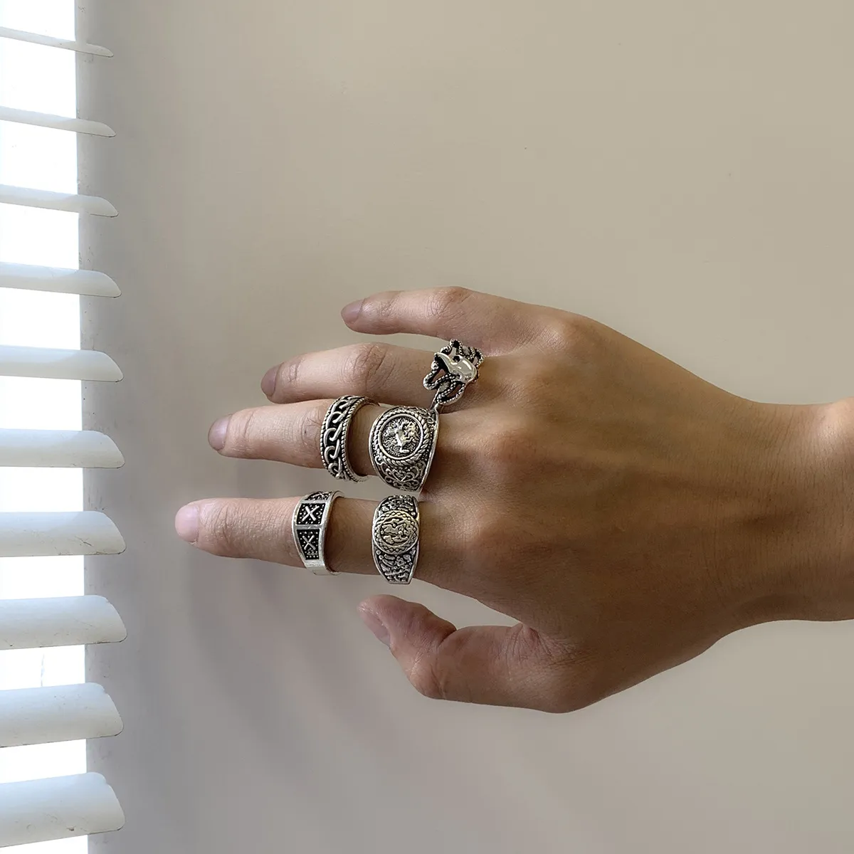 Men's Vintage Metal Rings Set - Retro Totem Geometric Design, Cool Trendy Rings for Men, 5-Piece Set, Fashion Jewelry Accessories showcase 3